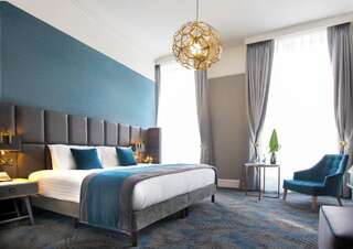 Отель Iveagh Garden Hotel Дублин Улучшенный номер с кроватью размера «king-size»-4